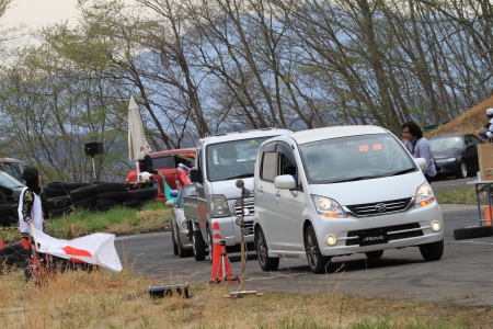 �t���[���s